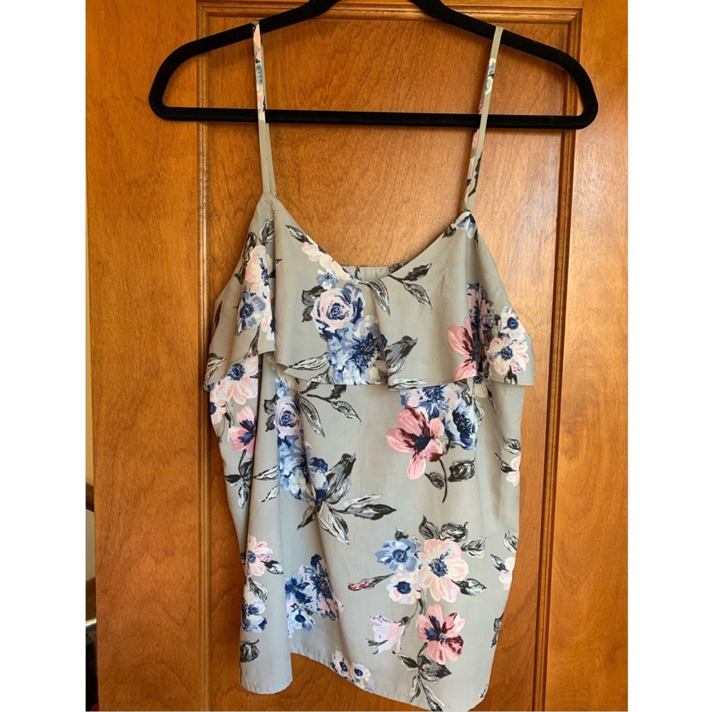 Light Gray, Floral Flowy Tank